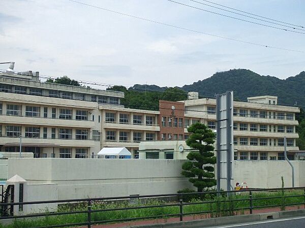 画像6:太子町立太田小学校まで1、158ｍ