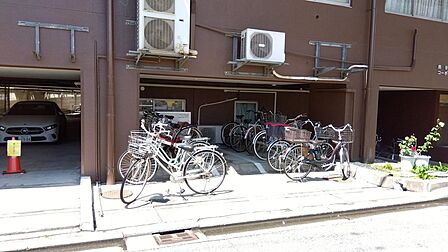 駐輪場