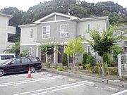 神鉄道場駅より徒歩3分 築24年8ヶ月 2階建の賃貸物件
