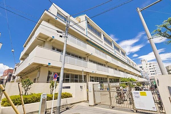 江東区立砂町小学校 徒歩10分。 790m