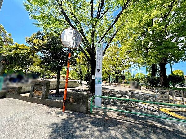 南砂三丁目公園 徒歩11分。 870m