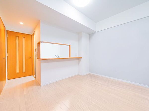 スタイリッシュは対面式キッチンを採用したお部屋です♪※リフォーム後のイメージ画像です。リフォームには別途費用がかかります。