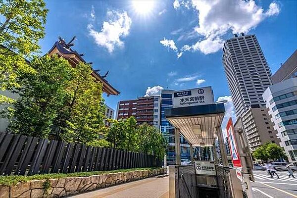水天宮前駅(東京メトロ 半蔵門線) 徒歩14分。 1100m