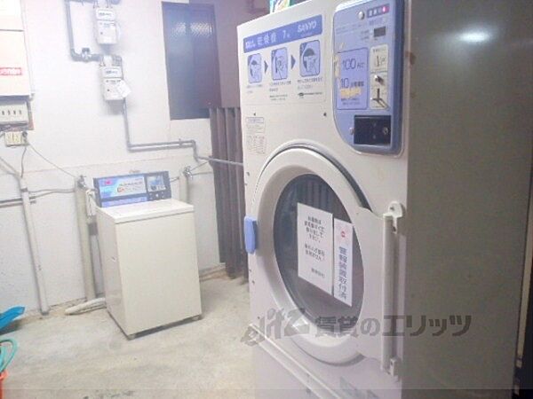 画像28:共同洗濯機