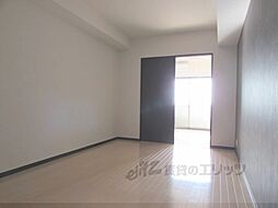 サクシード宝ヶ池 地下1階1LDKのリビング/ダイニング