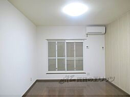 プールブゥ 1階ワンルームのリビング/ダイニング