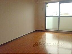 アイランド小野山 715 7階1Kのリビング/ダイニング