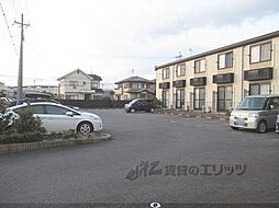 17 / 23