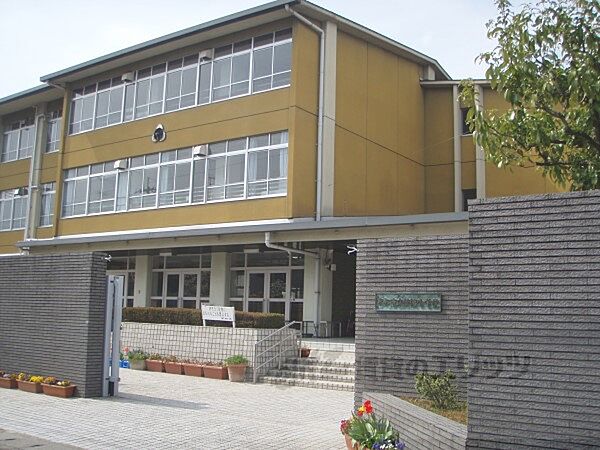 画像22:桂徳小学校まで110メートル