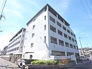 桂駅より徒歩12分 1階 築32年の賃貸物件