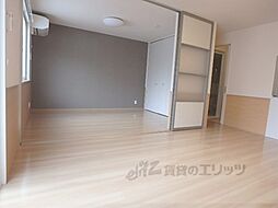 ルーチェ嵯峨 101 1階1LDKのリビング/ダイニング