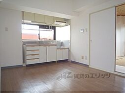 山崎ビル 3LDKの写真