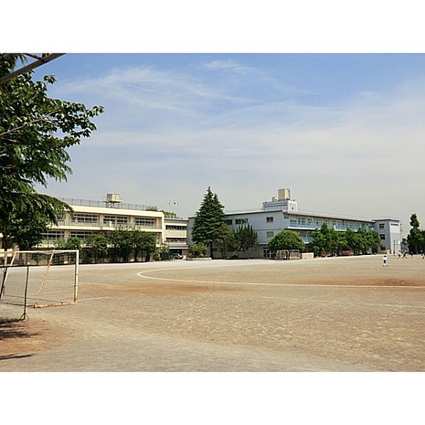 鳩ケ谷中学校
