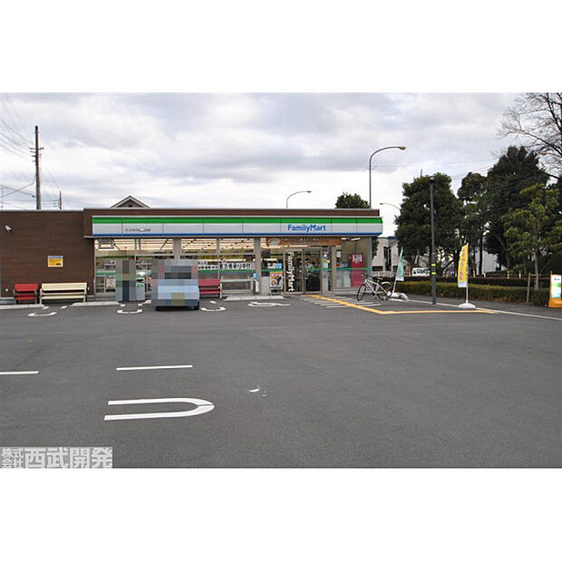 ファミリーマート大谷口明花店