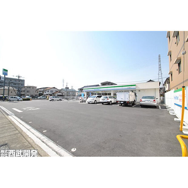 ファミリーマート川口戸塚東店