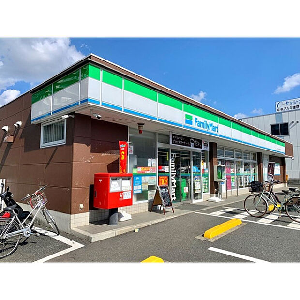 ファミリーマートさいたま西堀五丁目店