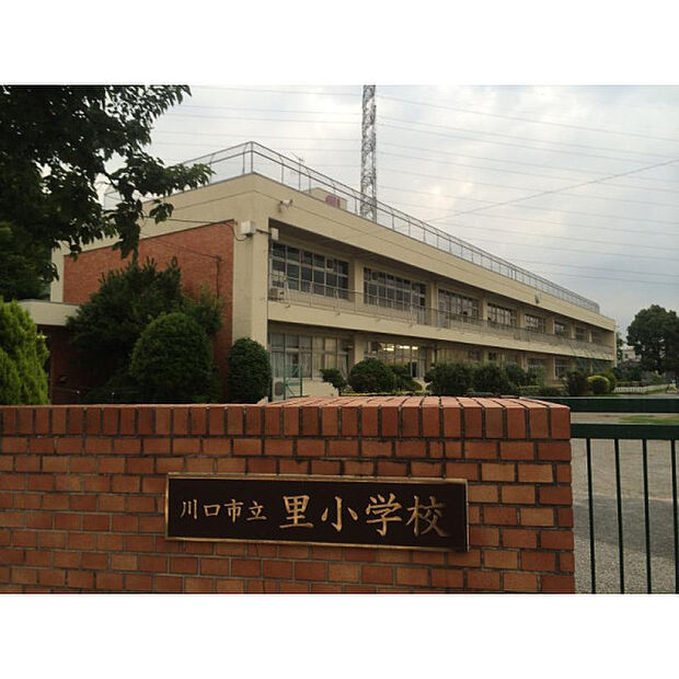 里小学校