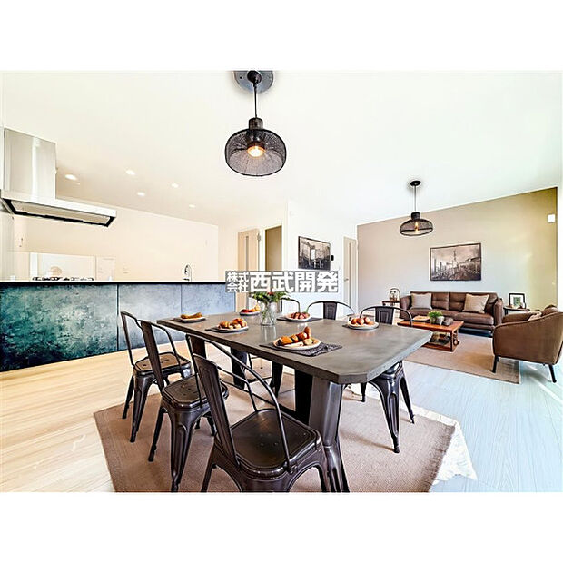 配置してある家具や小物はCGによるイメージです