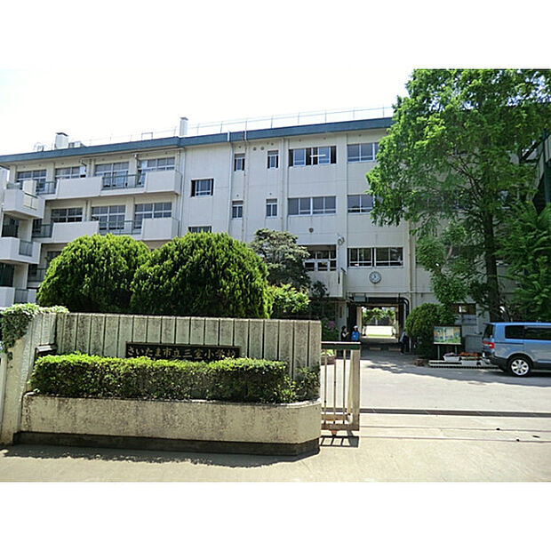 三室小学校
