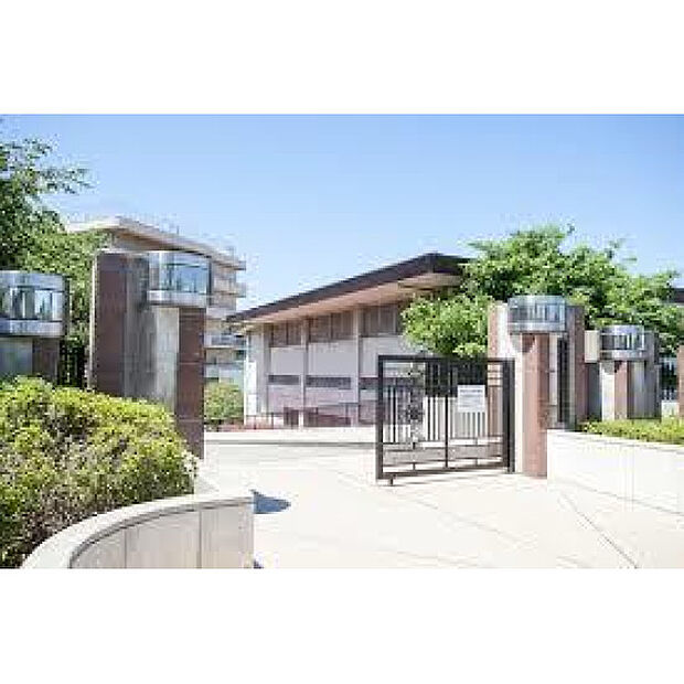 三室中学校