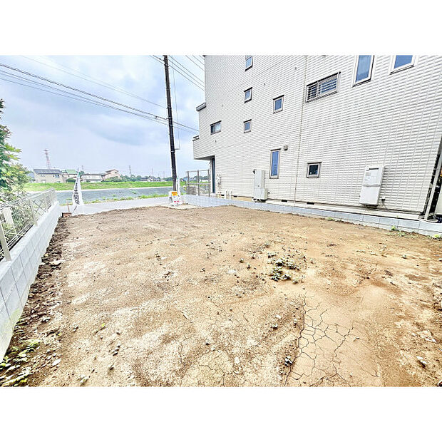 販売現地