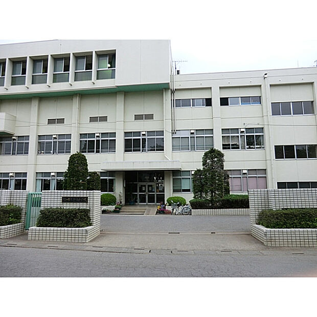 神根中学校
