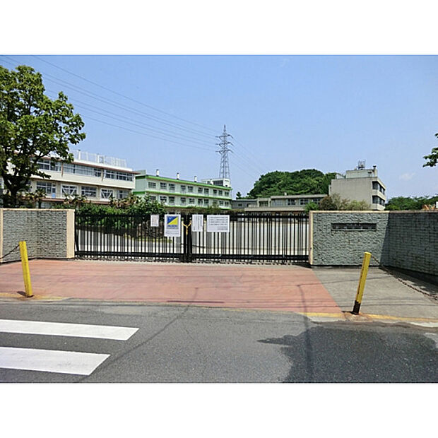 新郷小学校