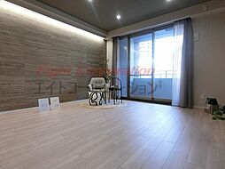 エスリード阿波座 4LDKのリビング/ダイニング