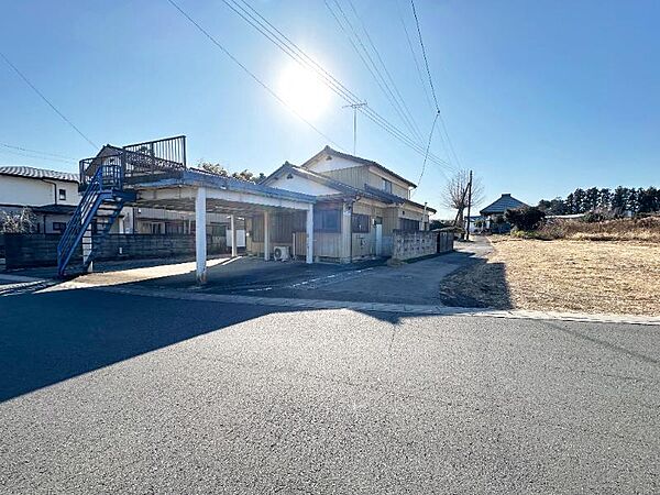外観：北東×北西の2方向角地