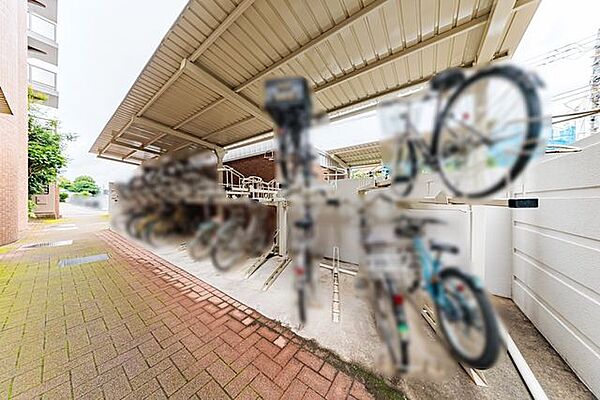 【自転車置場】きちんと整頓された自転車置場。管理状態の良さがうかがえます。※空き状況の詳細に関しては担当者までご確認ください。