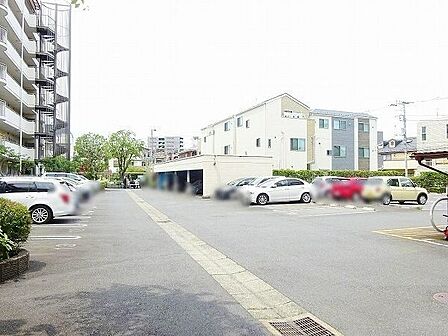 敷地内駐車場※空き状況は担当者までご連絡ください。
