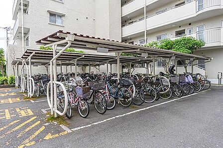 自転車置き場※空き状況は担当者までご連絡ください。