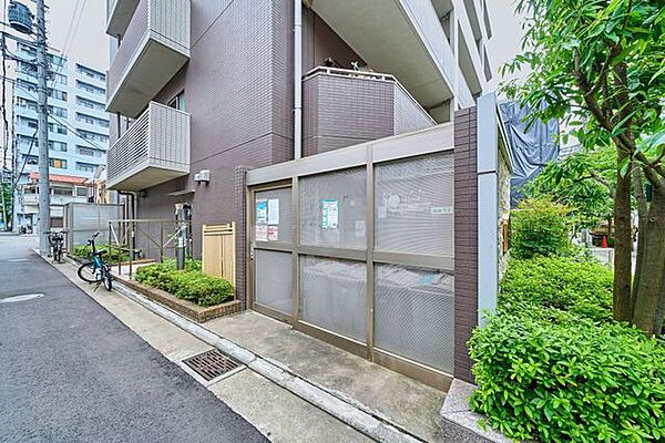 【ごみ置き場】