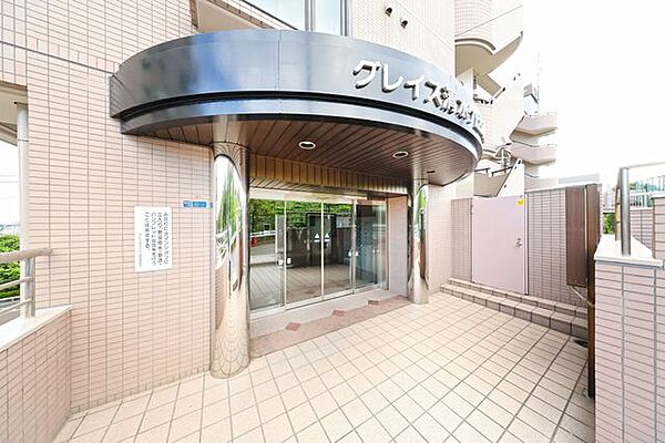 掃除の行き届いた綺麗なエントランス。管理体制良好です。
