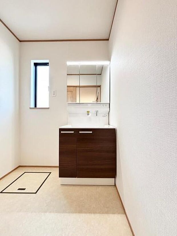 清潔感ある洗面台で気持ちも高まりますね!