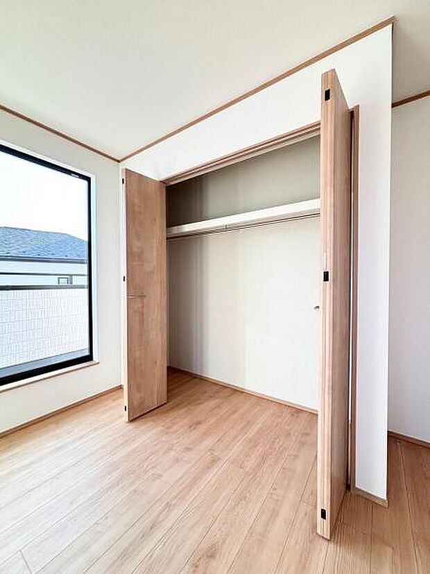 収納ボックスを置いて自分好みにできますね!