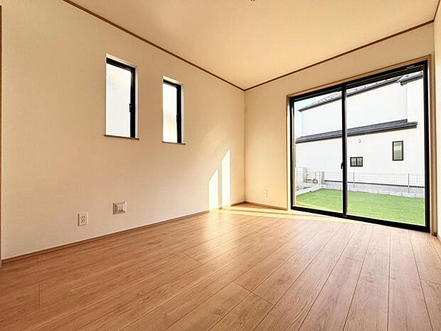 一階に居室があると来客時やキッズスペースなど幅広くお過ごしできます。