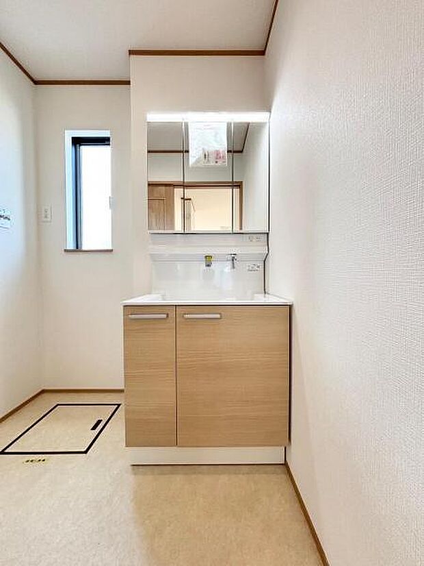 洗面室も広く取られ家事もしやすく複数人入っても大丈夫です！