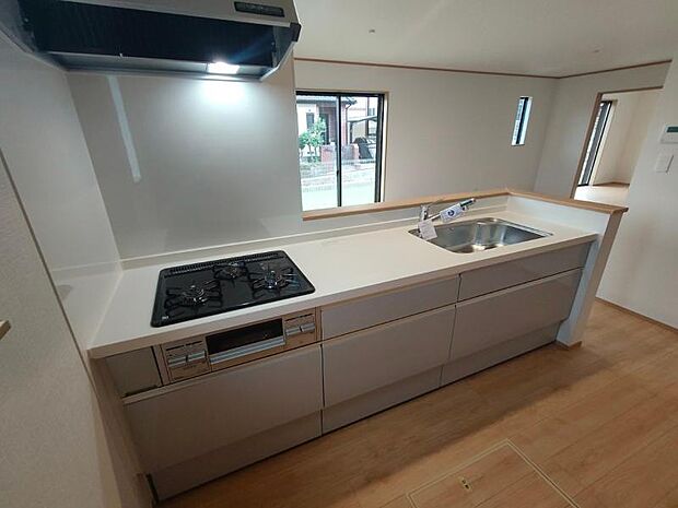 使い勝手の良いシステムキッチンがお料理のサポートをいたします!