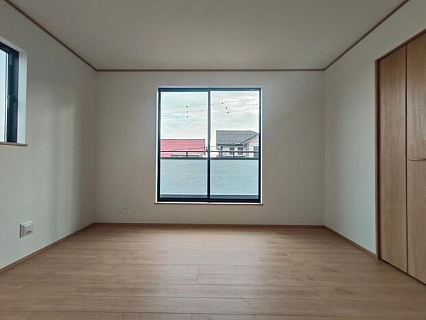 広々空間で家族一緒に寝れますね!