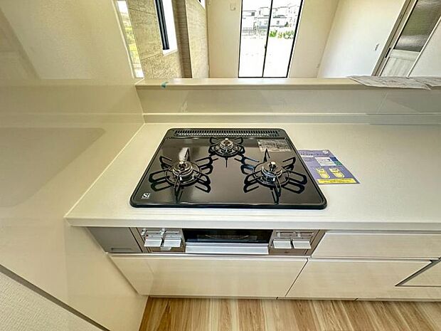 食洗器はキッチンのマストアイテムですね！食器洗いもボタン一つで済んじゃいます！