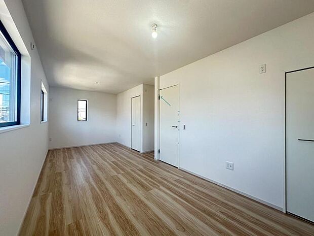 広々空間で家族一緒に寝れますね！