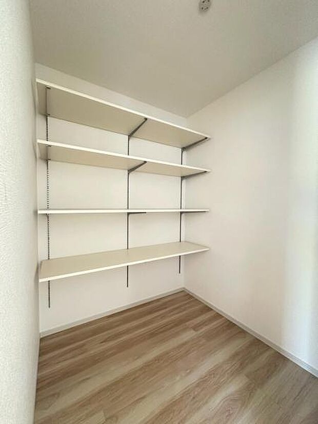 洗面室も広く取られ家事もしやすく複数人入っても大丈夫です!