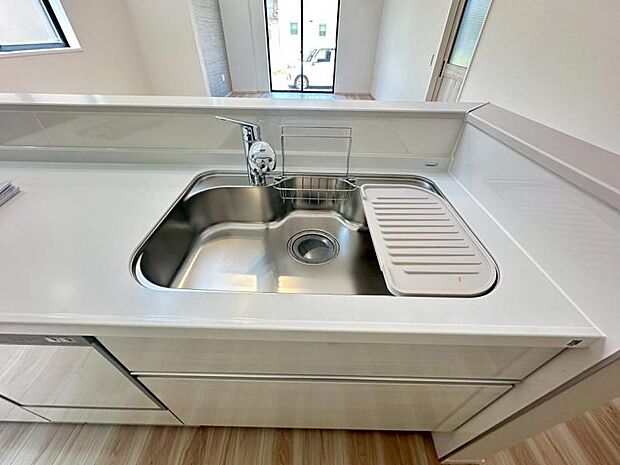 コンロは3口になっております!お料理時間も短くなりもう一品食卓を彩れそうですね!