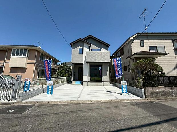 明るく素敵な玄関でご家族はもちろんお客様を迎え入れてくれます!