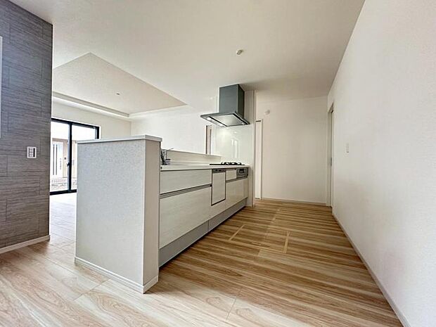 使い勝手の良いシステムキッチンがお料理のサポートをいたします!