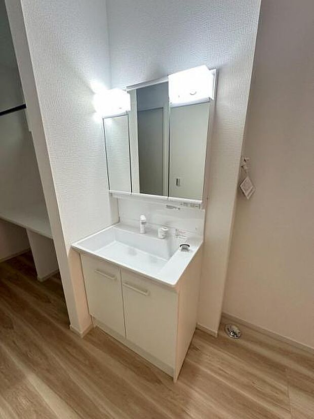 清潔感ある洗面台で気持ちも高まりますね!