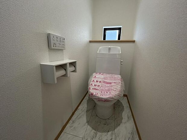 1つじゃ足りないとお声の多いお手洗い。二階にもありますので混まなくて良いですね!