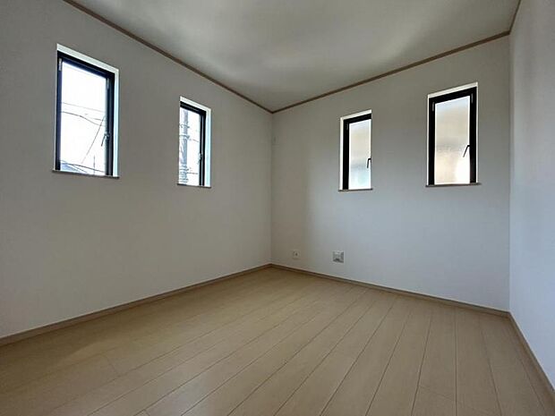 陽の入る空間は自分も明るくなりますね!