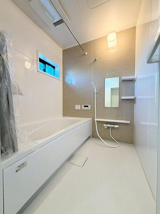 ゆとりの洗面スペースで朝の身支度もスムーズに、ご家族揃って身支度可能なゆとりの洗面室です。